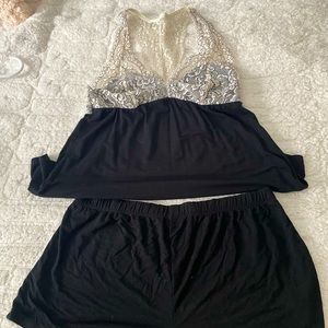 Adore me, lingerie set